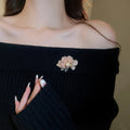 French 3D Floral Pearl Alloy Brooch, Light Luxury Fashion Lapel Pin Accessory view 2