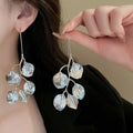 Light Luxury Metal Leaf Necklace And Earrings Jewelry Set Statement Collarbone Chain view 3