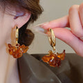 Chic Maillard Acrylic Flower Stud Earrings With Silver Needle Posts Vintage Light Luxury Fall Winter Jewelry view 4