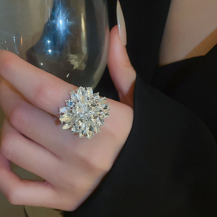 Sparkling Rhinestone Flower Ring For Women