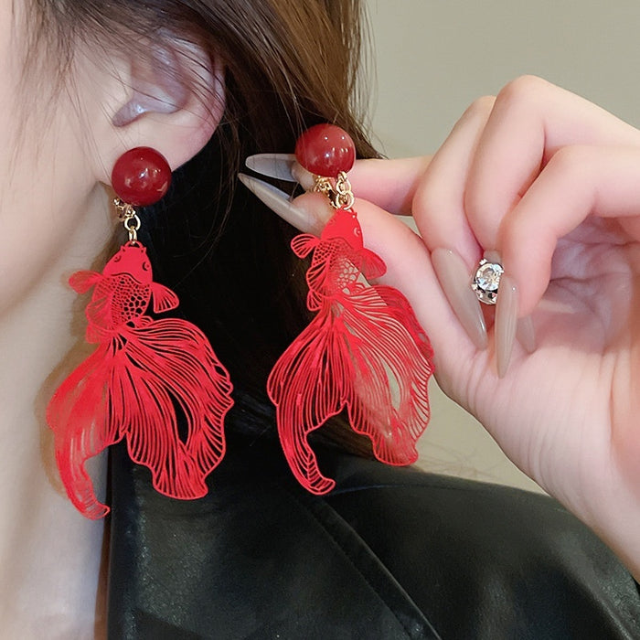Vintage Metal Hollow Goldfish Clip-on Earrings, Light Luxury No-Piercing Animal Dangle Jewelry