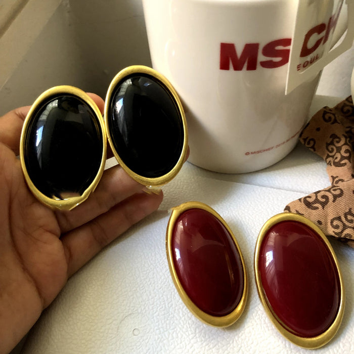 Red Oval Alloy Stud Earrings With Silver Pins, Vintage Chic Geometric Light Luxury Design