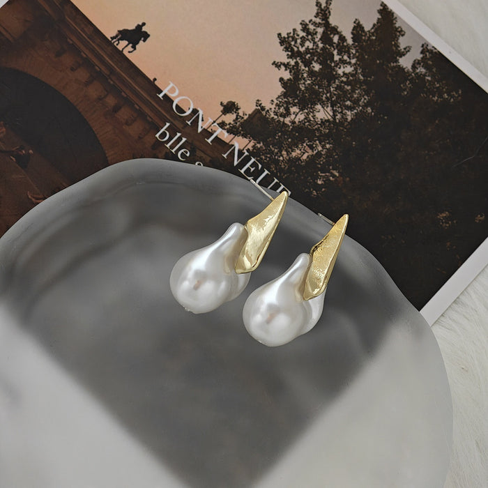 Elegant Vintage French Baroque Pearl Drop Earrings With Gold Alloy Leaf Accents And Silver Needle Earrings
