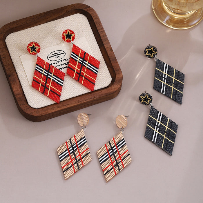 Vintage British Plaid Star Stud And Diamond Drop Acrylic Christmas Red Tartan Women's Fashion Earrings