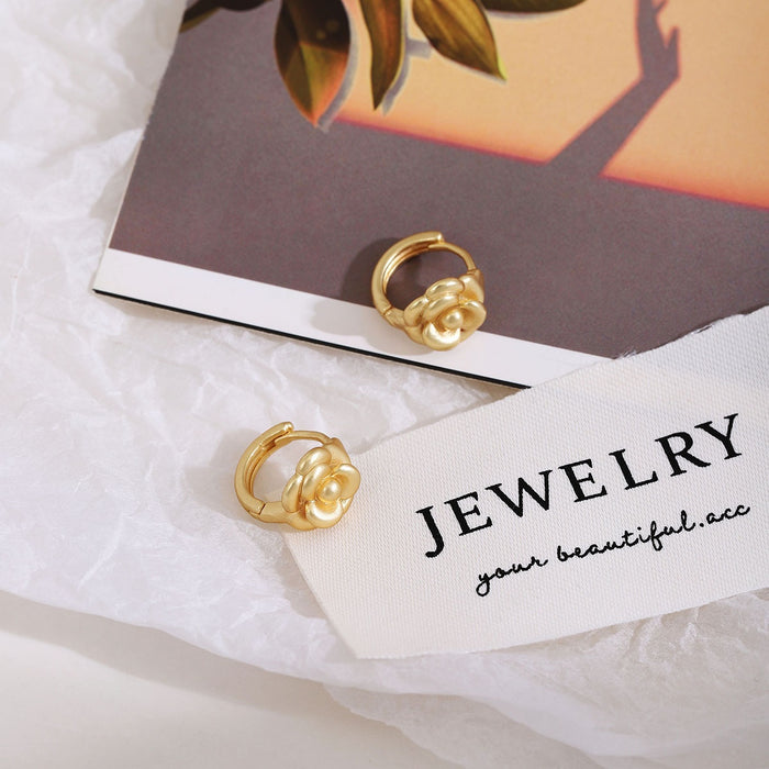 Elegant French Style Gold Alloy Camellia Flower Huggie Hoop Ear Cuffs For Women Light Luxury Earrings