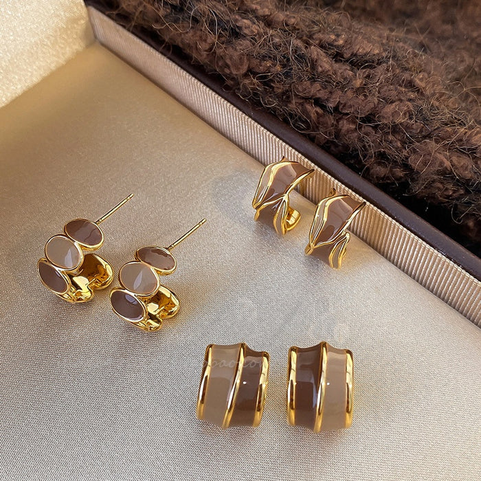 Light Luxury Alloy C Shape Contrast Enamel Stud Earrings With Silver Pins