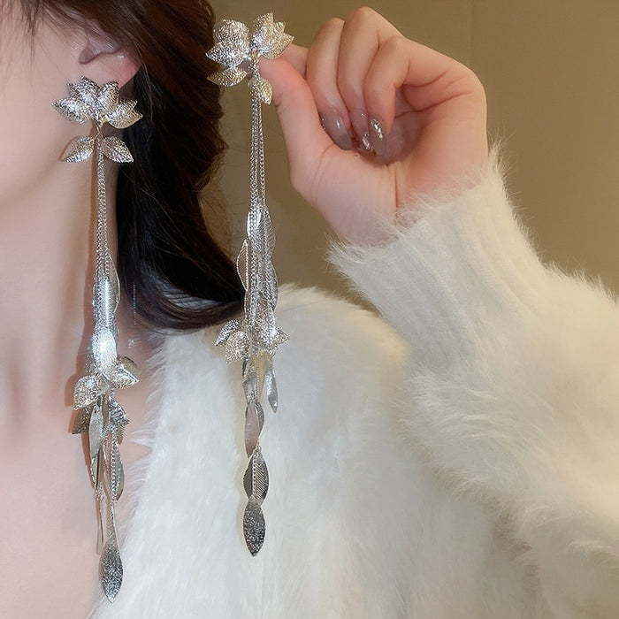 Metal Leaf Tassel Drop Earrings Chic Light Luxury Statement Stud Earrings For Women