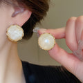 Alloy Round Pleated Stud Earrings For Women French Vintage Geometric Light Luxury Style view 4