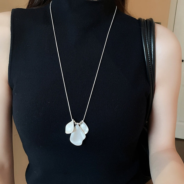 Brushed Alloy Petal Pendant Sweater Necklace For Women Minimalist Light Luxury Floral Jewelry