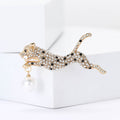 Alloy Rhinestone Leopard Brooch Pin With Pearl Drop Decoration view 3
