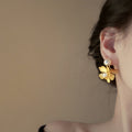 French Vintage Freshwater Pearl Flower Stud Earrings For Women Elegant Light Luxury Floral Jewelry view 4
