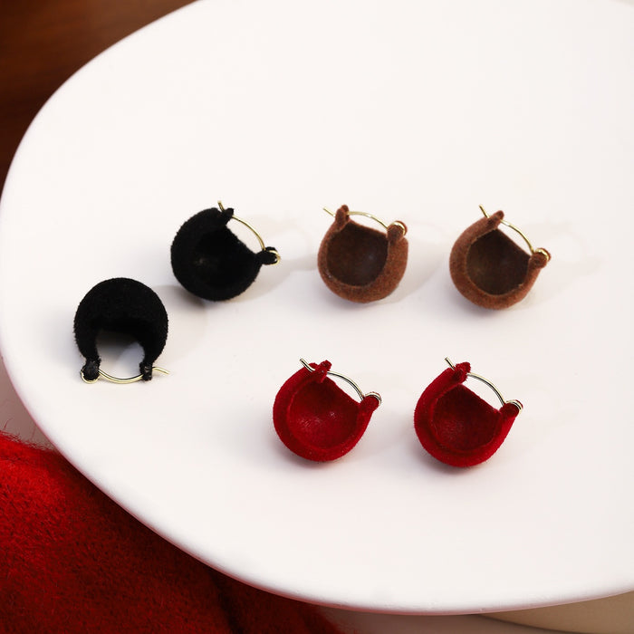 Luxury Red Velvet Plush Water Drop Alloy Hoop Earrings For Women Winter Face Slimming Statement Earrings