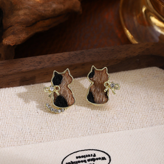 Light Luxury Leopard Enamel Cat Studs With Rhinestone Bow, Cute Alloy Korean Fashion Earrings