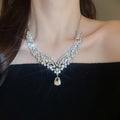Rhinestone Teardrop Alloy Necklace And Earrings Jewelry Set Light Luxury Fashion Accessories view 3