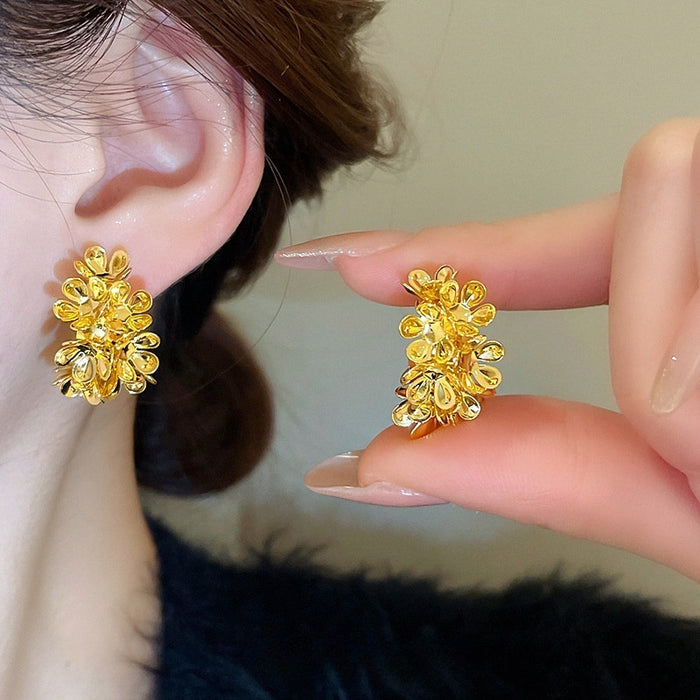 Metal Flower C Shape Stud Earrings For Women European American Light Luxury Fashion Jewelry