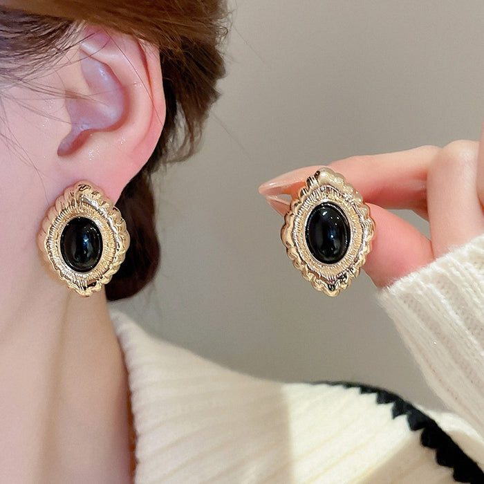 Chic Palace Style Alloy Flower Oval Stud Earrings With Geometric Round Detail