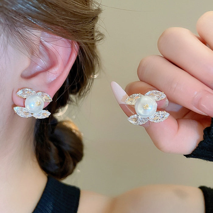 Gold Tone Copper Letter Zircon Pearl Stud Earrings With Silver Pins Modern Minimalist Style