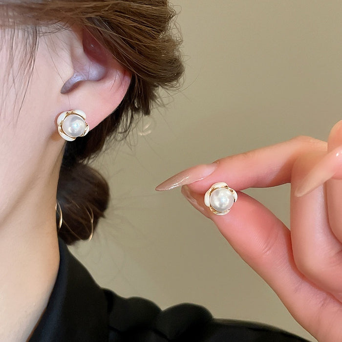 Light Luxury French Vintage Flower Faux Pearl Enamel Stud Earrings With Silver Pins