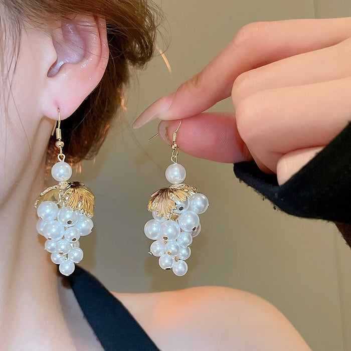 French Vintage Alloy Leaf Pearl Grape Cluster Tassel Drop Earrings For Women