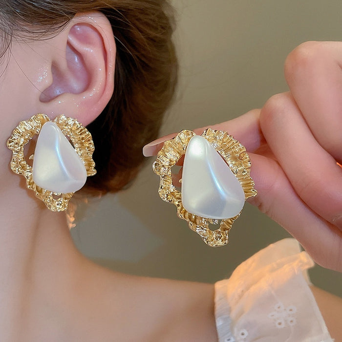 Light Luxury Irregular Wrinkled Triangle Faux Pearl Stud Earrings For Women