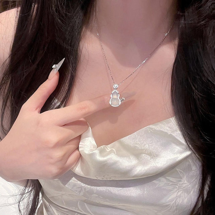 Copper Zircon Geometric Gourd Pendant Necklace New Chinese Light Luxury Clavicle Chain