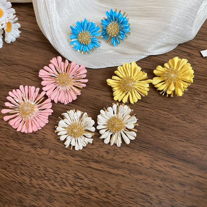 Raffia Daisy Flower Stud Earrings With Silver Posts, Sweet Beach Vacation Style