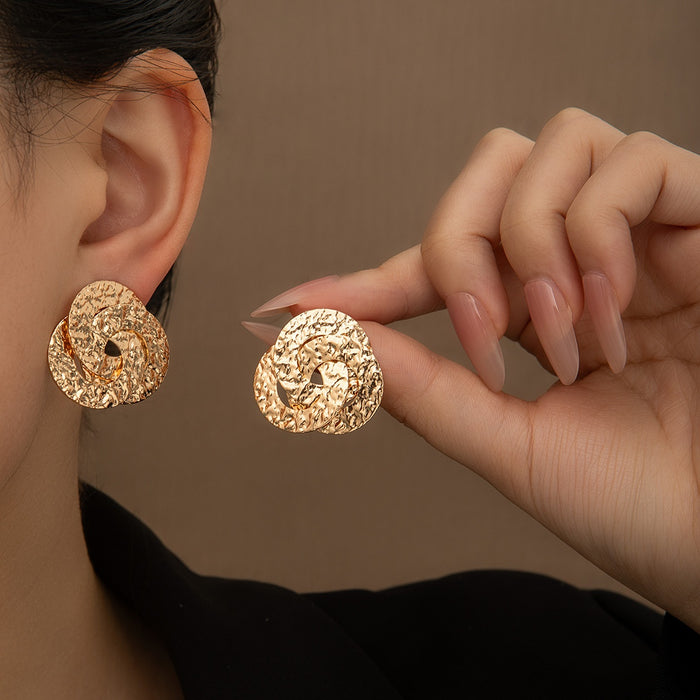 Elegant Vintage Hammered Gold Alloy Spiral Round Hollow Geometric Statement Stud Earrings