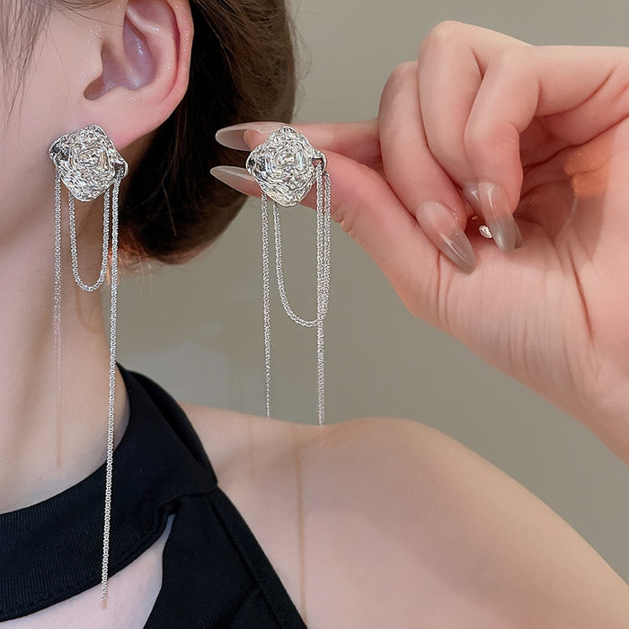Alloy Irregular Flower Tassel Drop Earrings For Women Minimalist Chic Light Luxury Ear Studs