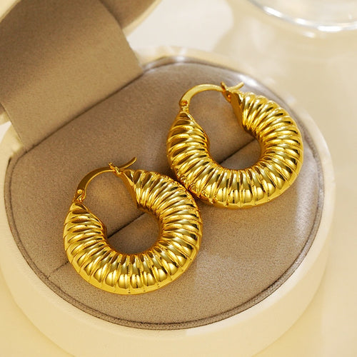Heavy Retro Ear Cuffs For Women, French Hong Kong Style Exaggerated Niche Fashion Earrings