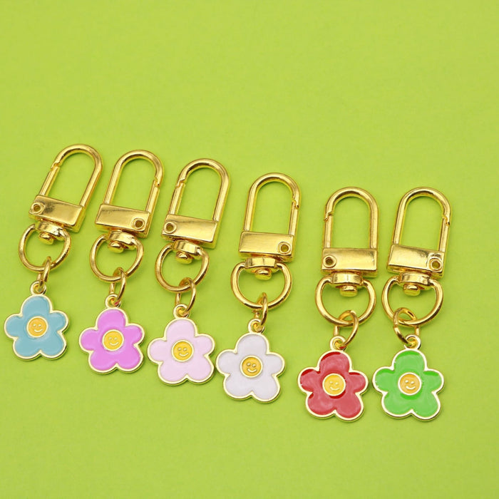 Metal Daisy Keychain Earphone Case Charm Car Bag Gift