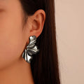European American Vintage Exaggerated Irregular Petal Flower Stud Earrings For Evening Wear view 2
