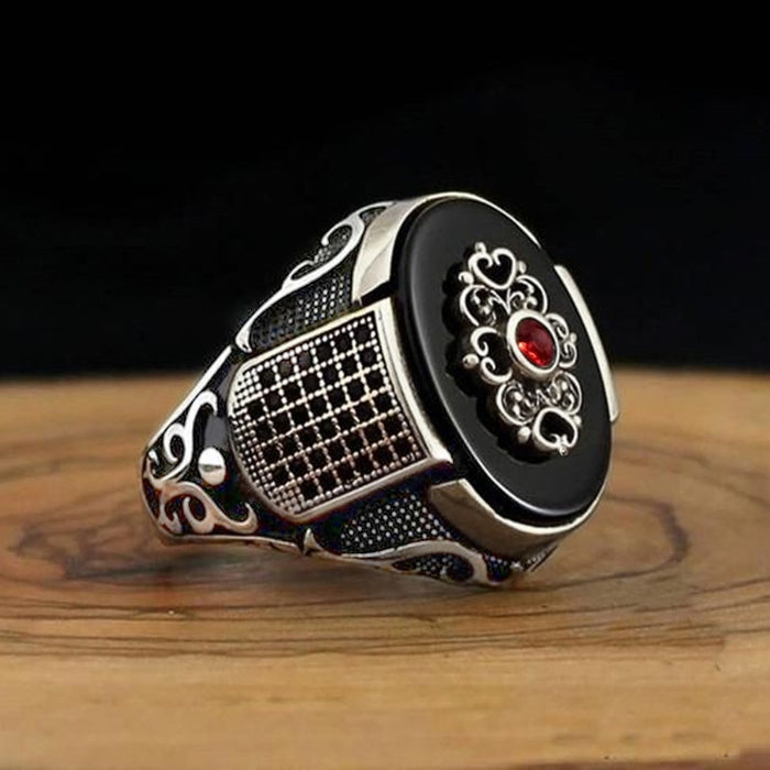 Dark Vintage Heavy Relief Ring For Women, Niche Three Dimensional Statement Jewelry