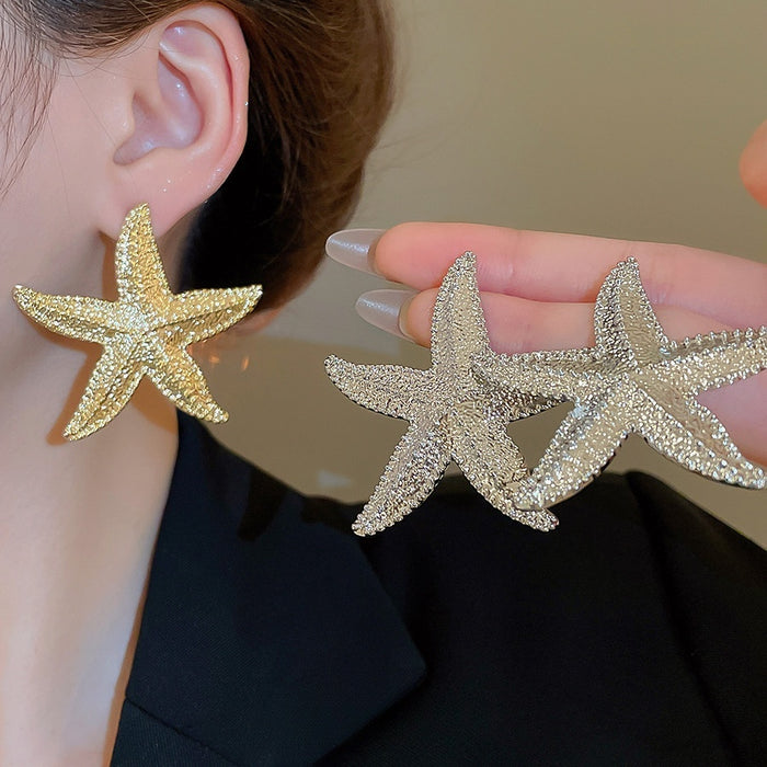 Light Luxury Alloy Wrinkled Starfish Stud Earrings Vintage Statement Ocean Jewelry For Women