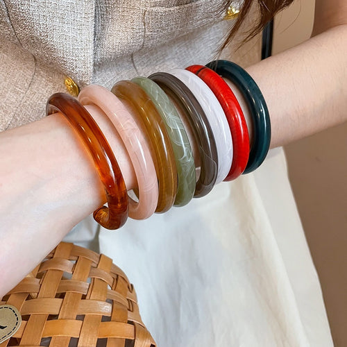 Vintage Light Luxury Acrylic Resin Texture Open Cuff Bangle For Women Minimalist Round Fashion Jewelry