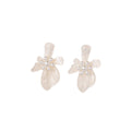 Elegant French 3D Flower Hoop Stud Pearl Acrylic Petal Minimalist Vintage Women's Fashion Earrings view 5