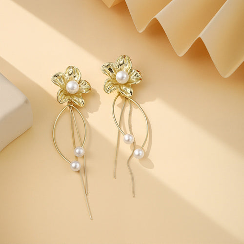 Vintage Luxury Gold Alloy Flower Pearl Tassel Drop Stud Earrings For Women Elegant Statement Earrings