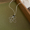 Minimalist Floral Faux Pearl Pea Pendant Sweater Necklace For Women Korean Style Clavicle Chain view 4