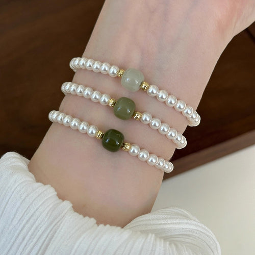 New Chinese Style Faux Pearl And Crystal Beaded Bangle With Hetian Jade Inspired Round Geometric Charm