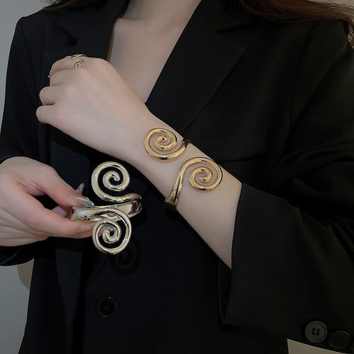 Light Luxury Metal Spiral Open Bangle For Women, European American Statement Jewelry