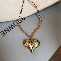 European American Retro Leather Heart Pendant Necklace Light Luxury Clavicle Choker view 4