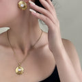 French Vintage Metal Geometric Star Pearl Stud Earrings And Necklace Set Light Luxury Jewelry view 2