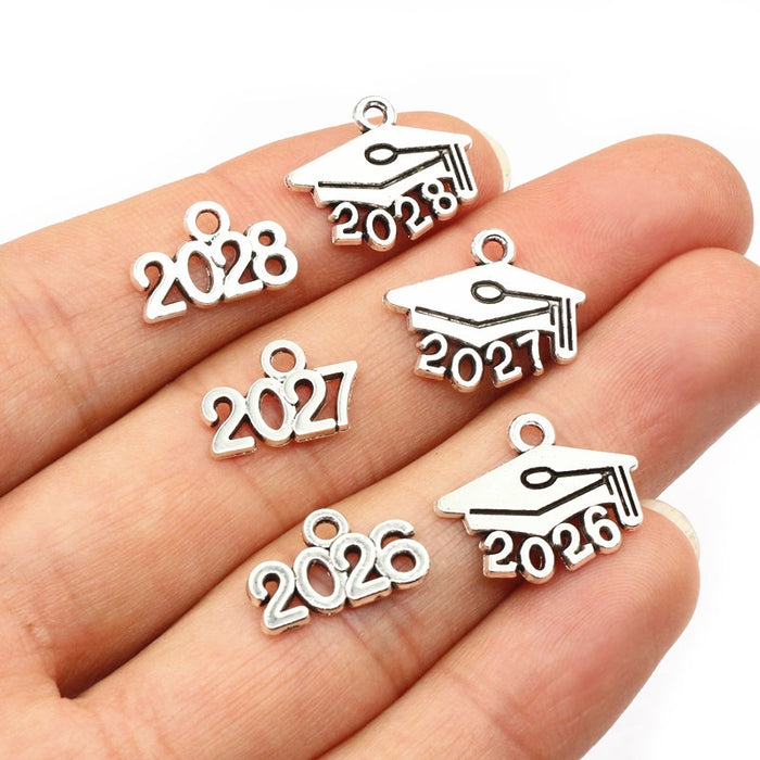 Antique Silver Alloy 2025 2026 Graduation Cap Number Charms For DIY Necklaces Bracelets