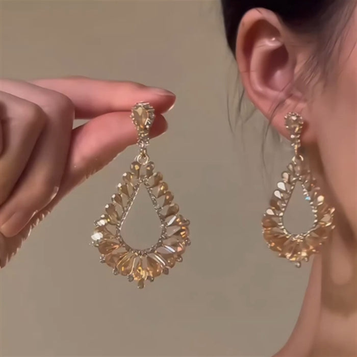 Rhinestone Hollow Teardrop Alloy Stud Earrings For Women Light Luxury Geometric Jewelry