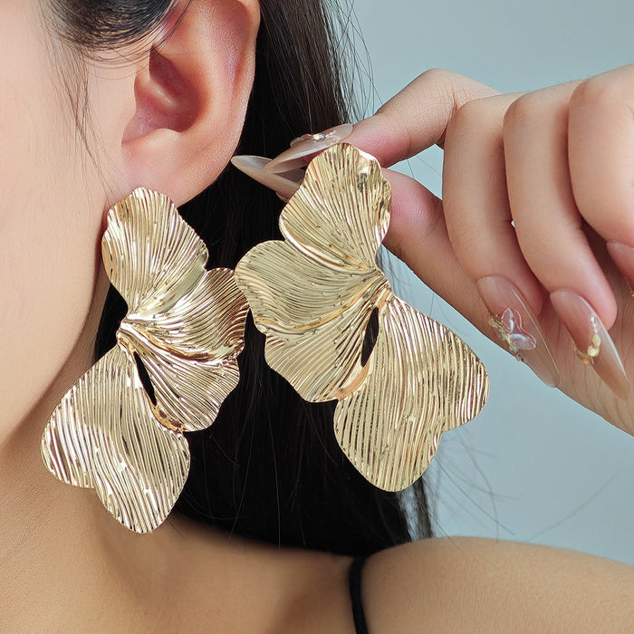 Vintage Luxury Oversized Irregular Wrinkled Flower Petal Gold Alloy Statement Stud Earrings