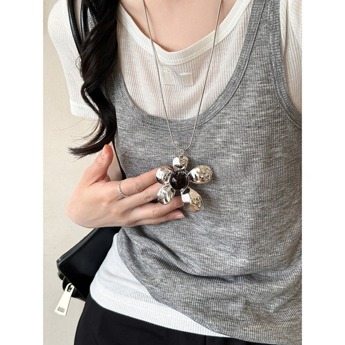 European Alloy Resin Round Flower Pendant Necklace For Women, Light Luxury Collarbone Chain