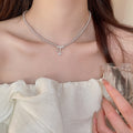 Faux Pearl Beaded Rose Pendant Necklace European Minimalist Round Geometric Light Luxury Collarbone Chain view 3