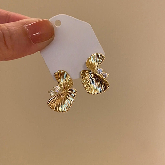 Light Luxury Zircon Metal Twisted Fan Geometric Drop Earrings With Silver Needle