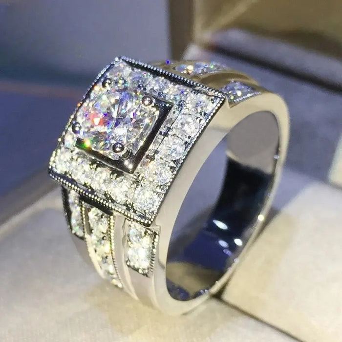 Designer Shiny Luxury Ring For Women, High-End Niche Fashion Internet Celebrity Jewelry