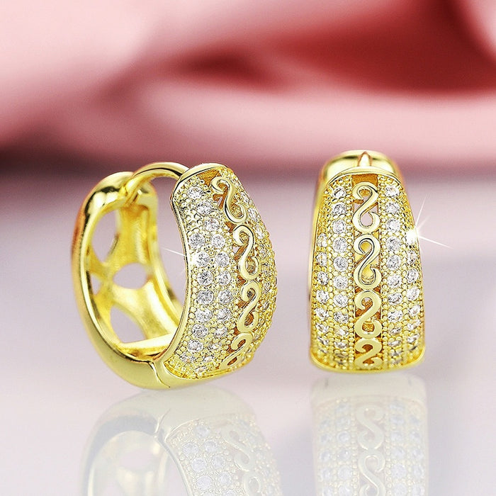Exotic Hollow Ear Cuffs For Women, Elegant Light Luxury Retro Hong Kong Style Statement Earrings
