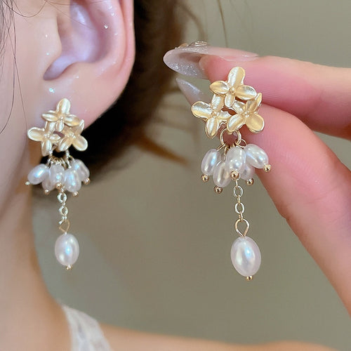 Vintage Floral Faux Pearl Tassel Drop Earrings With Silver Needle Elegant Geometric Design For Women